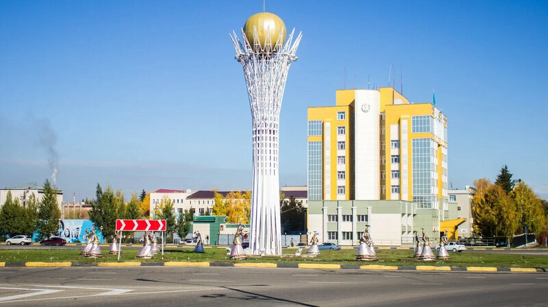 В Усть-Каменогорске демонтируют монумент "Байтерек"