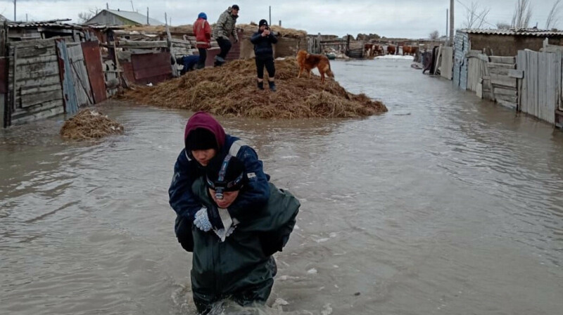 В ЗКО "перенесли" дату пика половодья в реке Урал