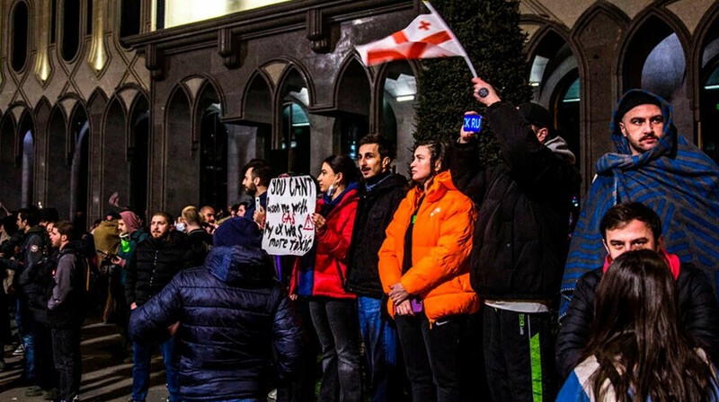 Протестующие в Тбилиси планировали штурм парламента - власти Грузии
