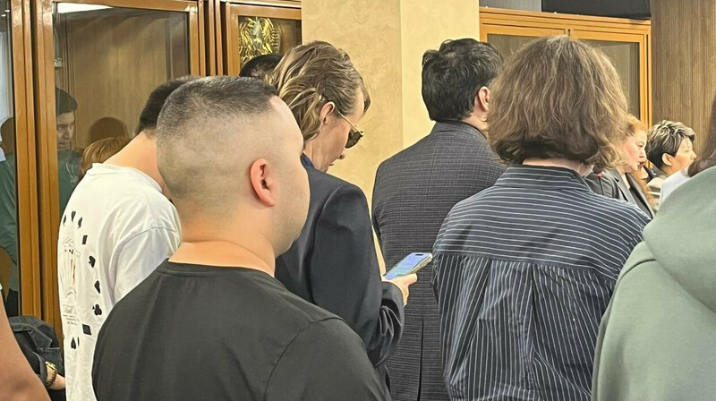 Российский журналист Ксения Собчак приехала на суд по делу Бишимбаева