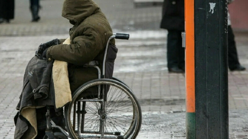 Людей с инвалидностью держали в неволе и заставляли попрошайничать в Мангистауской области
