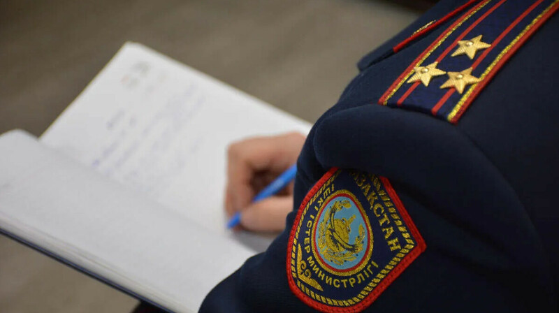 103 тысячи тенге за звонок в полицию: абсурдный случай произошёл в ВКО