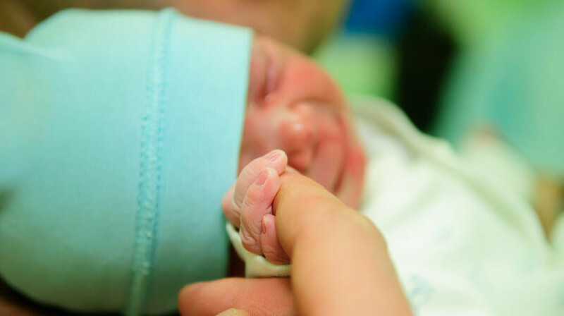 Россия угрожает отбирать детей у украинцев без гражданства РФ