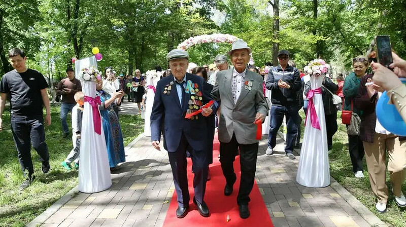 В Алматы появилась Аллея ветеранов