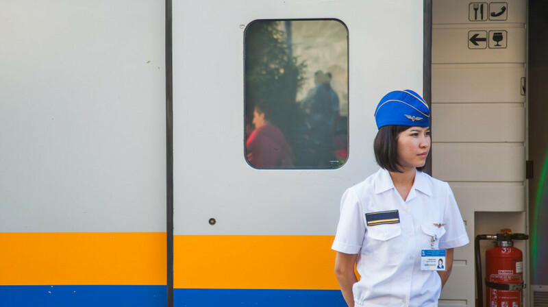 Всё больше казахстанок выбирают женские вагоны