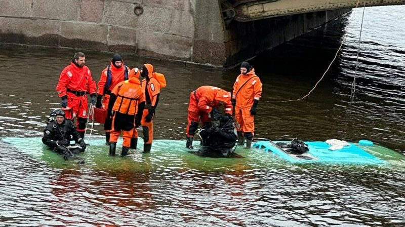 Автобус утонул в Санкт-Петербурге: среди погибших была уроженка Казахстана