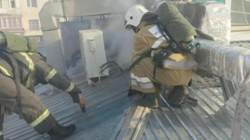 Пожар произошел в кафе в Кызылорде: эвакуировано 14 человек