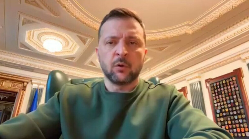 "Тяжелейшие бои" - Зеленский о ситуации на фронте