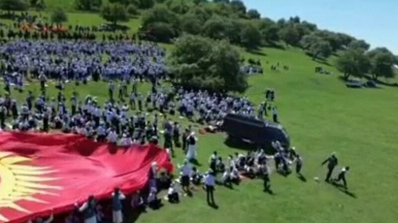 Наезд на школьников в Кыргызстане: уволены шесть чиновников