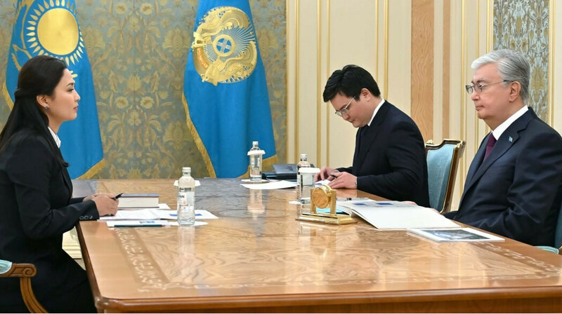 Токаев поручил наращивать логистический потенциал "Казпочты"