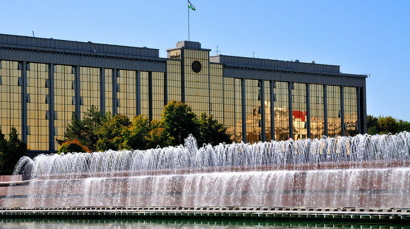 В Узбекистане хотят лишить госуслуг граждан, не говорящих по-узбекски