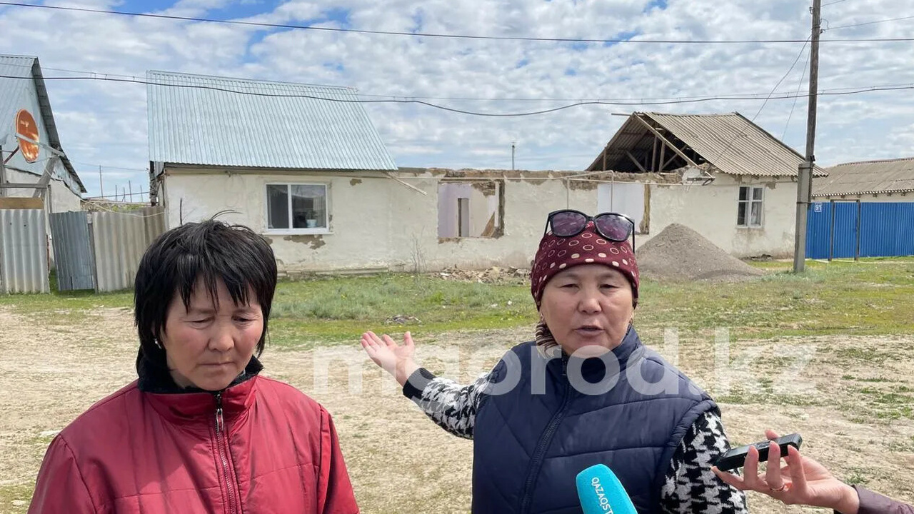 В ЗКО должны снести пострадавший от паводка дом, но лишь посередине