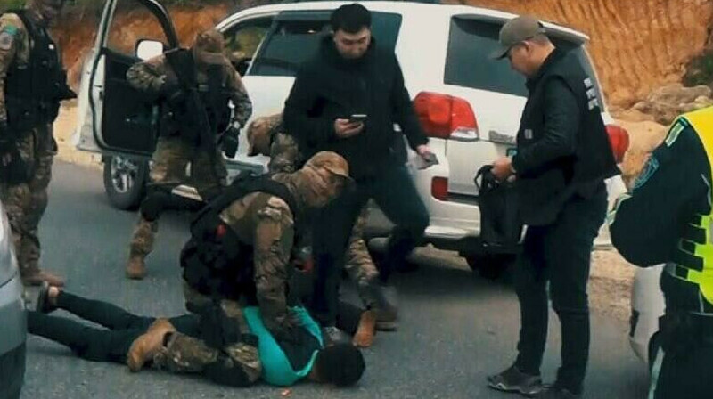 На трассе Усть-Каменогорск - Алматы задержан наркокурьер с крупной партией мефедрона. ВИДЕО