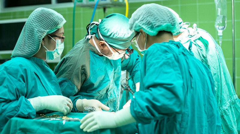 Роберт Фицо перенес очередную операцию после покушения