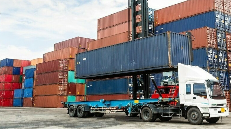 Семь тысяч тонн груза запретили к ввозу в Казахстан