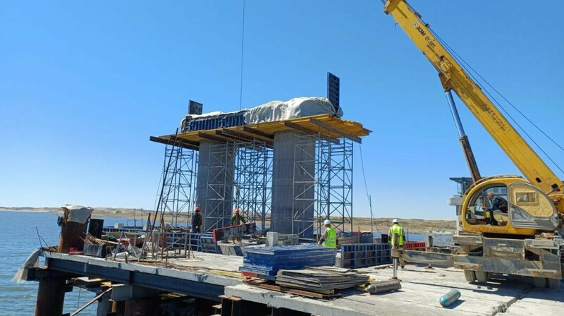 На какой стадии строительство моста через Бухтарминское водохранилище