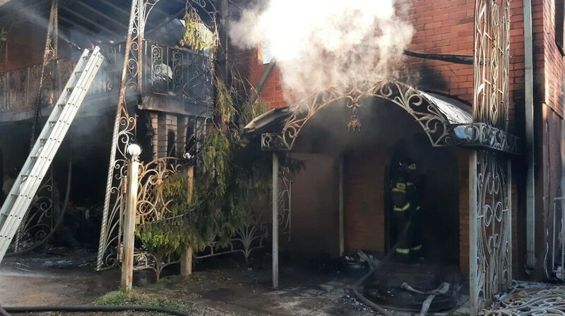 Пожар в хостеле в Подмосковье: шестеро погибших и двое пострадавших