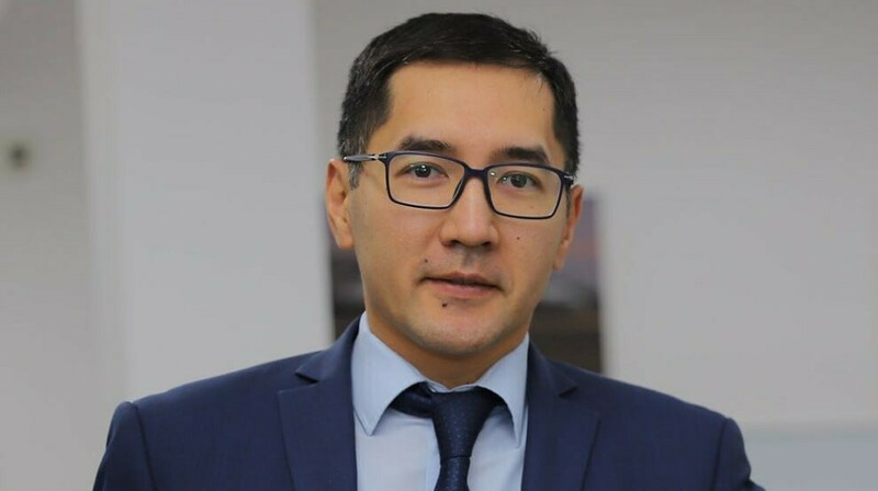 Смена руководства в Qazaq Air: новым главой временно назначен Адилбек Умралиев