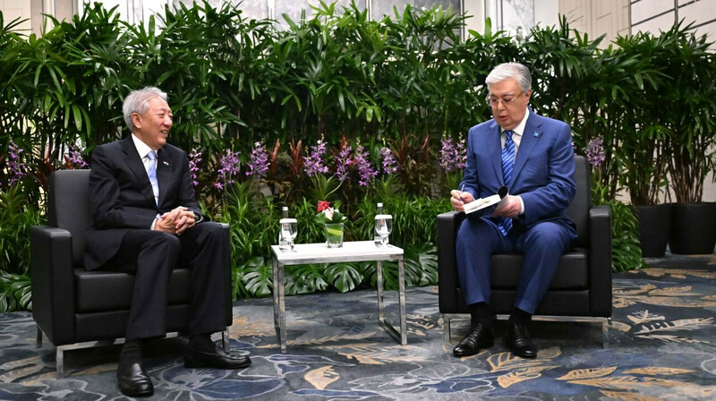 Токаев и Тео Чи Хин обсудили перспективы сотрудничества Казахстана и Сингапура