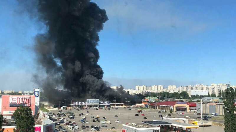 Россия нанесла авиаудар по гипермаркету Харькова