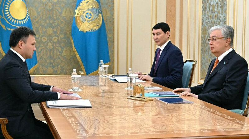 Токаев провел встречу с руководством "КазМунайГаза"