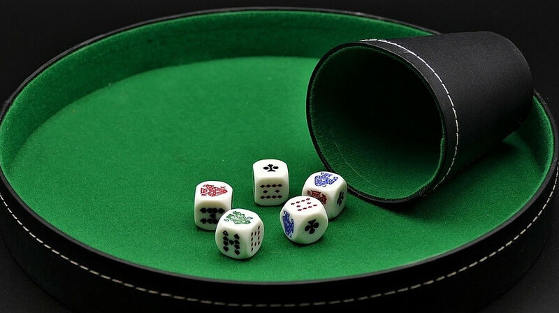 Общественники Казахстана требуют запретить азартные игры для чиновников