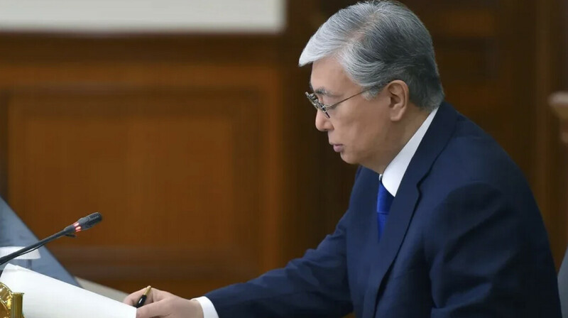 Токаев заслушал доклад о ликвидации последствий паводков