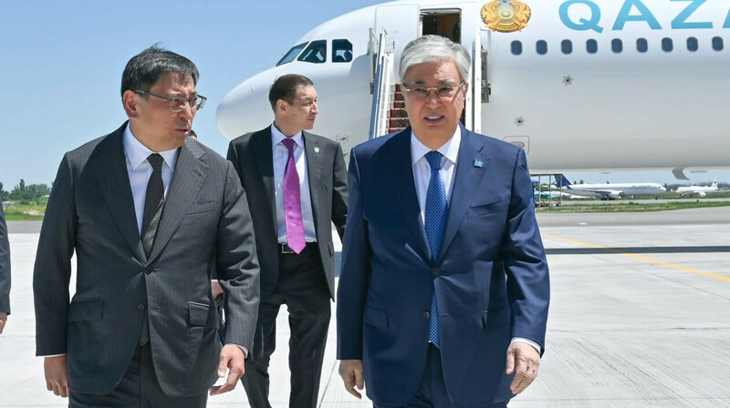 Касым-Жомарт Токаев прибыл с рабочей поездкой в Алматы. ВИДЕО