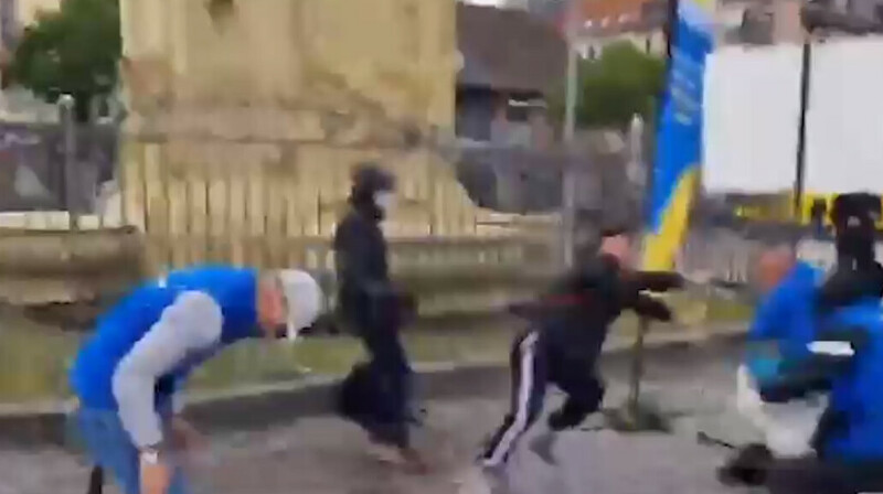 На критиковавшего ислам политика напали в Германии