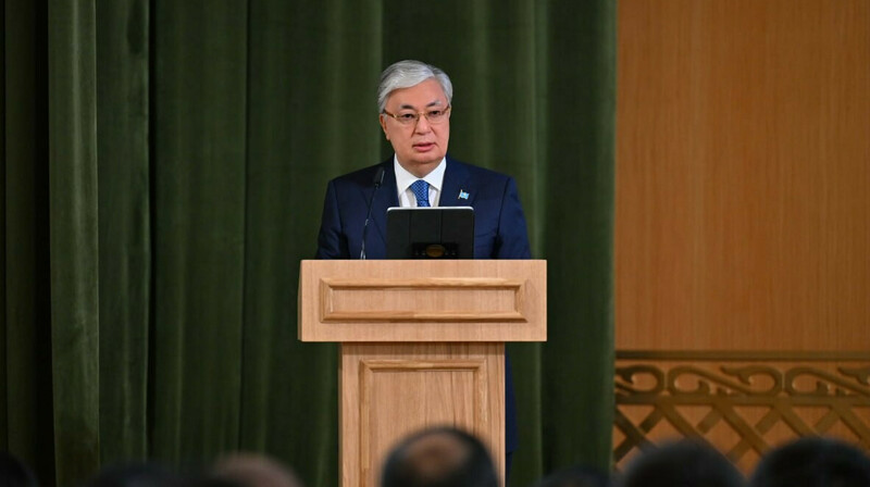 Наука, АЭС, дороги и бытовое насилие - заявления Токаева на встрече с учеными