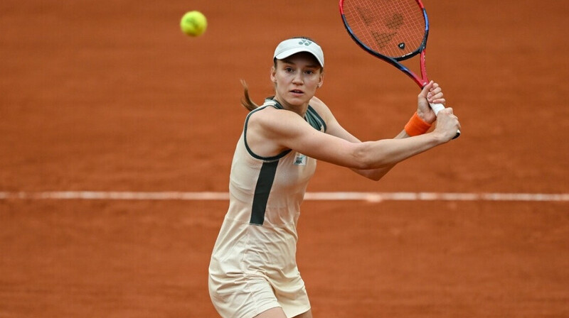 Рыбакина вышла в четвертый круг турнира Roland Garros