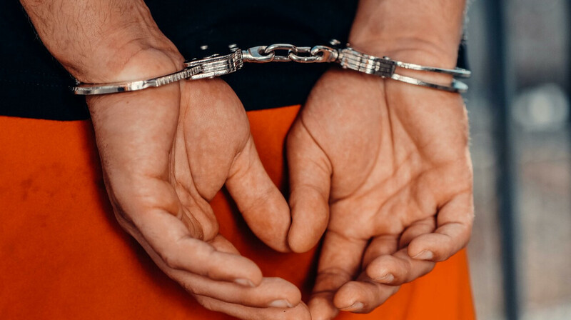 Московские силовики сорвали вечер Навального и задержали около 30 человек