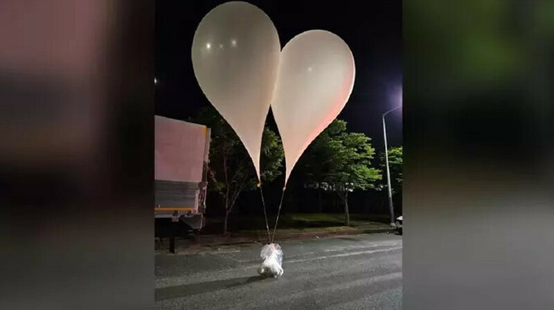 Южная Корея обсудит ответные меры на сброс шаров с мусором от КНДР