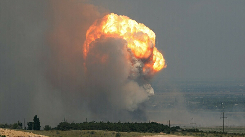 Склад боеприпасов загорелся после атаки БПЛА в Воронежской области