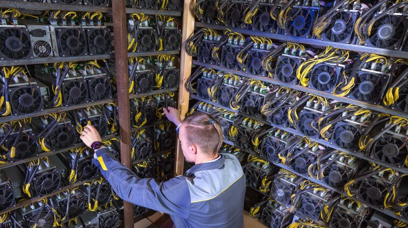 Россиянин пытался вывезти майнинговое оборудование из Казахстана