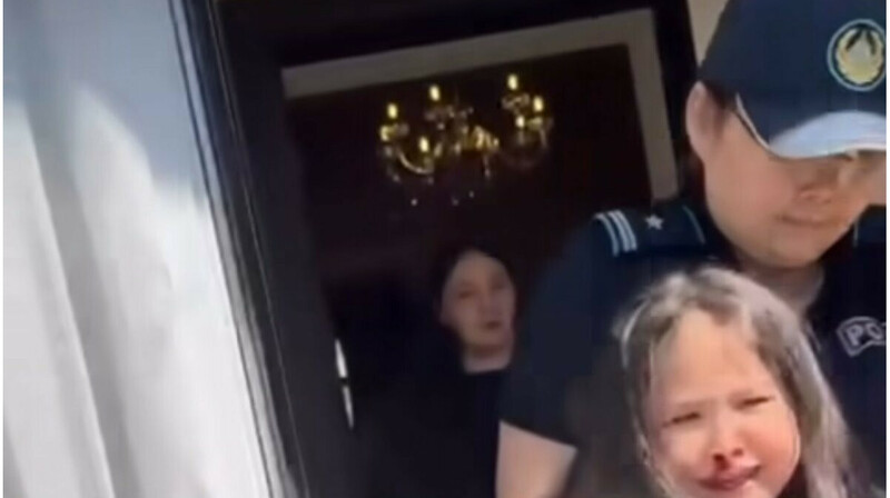 Выселивший экс-супругу и детей из дома брат акима Шымкента обратился в суд