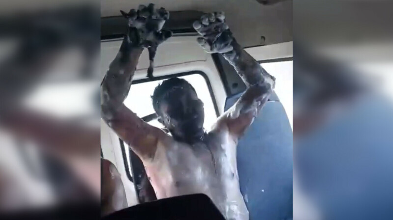 Руководство ферросплавного завода в Караганде отреагировало на видео с перевозкой пострадавших