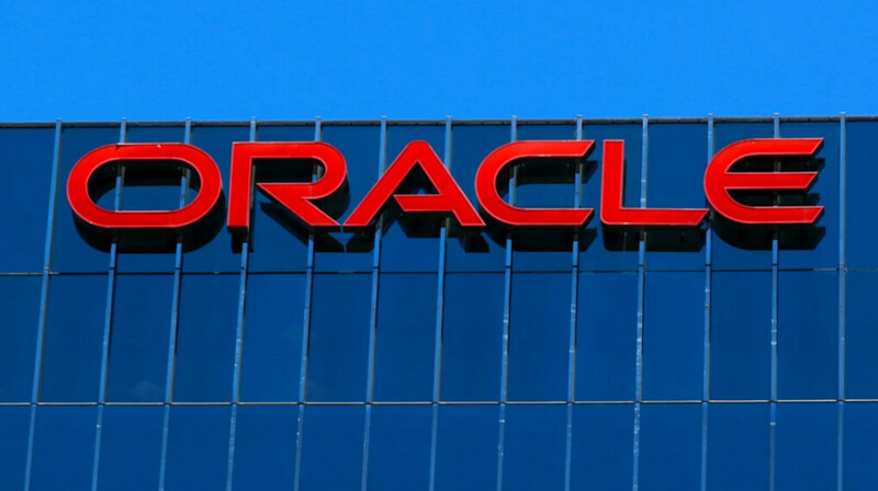 Oracle выкупает долги своего российского подразделения