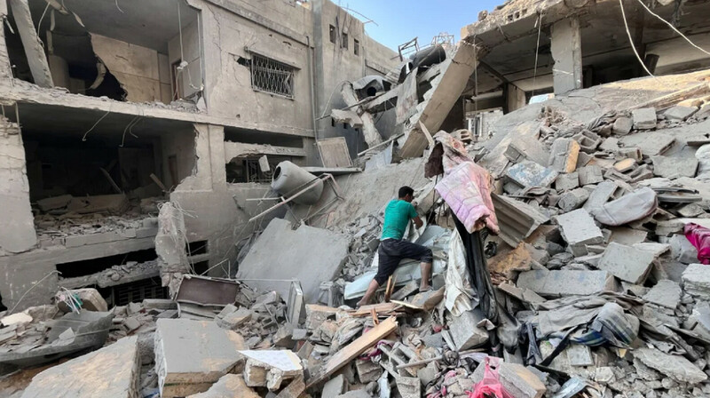 Авиаудар Израиля по жилому дому в Газе унес жизни 27 человек