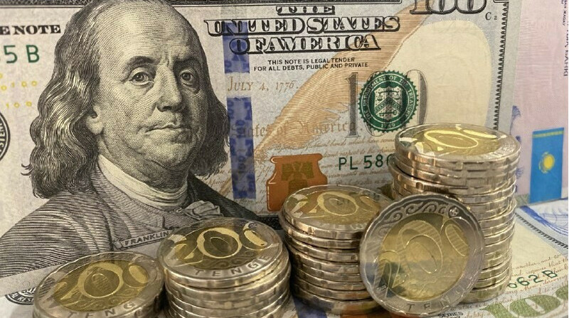 Курс доллара на 8 ноября: продажа выросла до 495 тенге