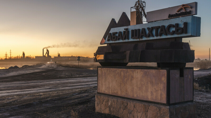 155 горняков экстренно эвакуировали из шахты Qarmet