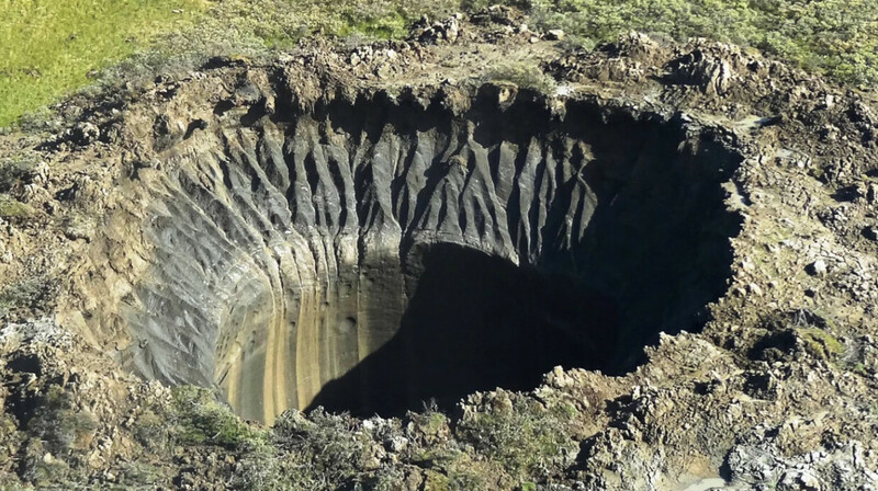 Ученые нашли причину появления загадочных кратеров в Сибири