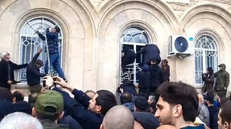 Протесты в Абхазии: власти отзывают инвестсоглашение с РФ