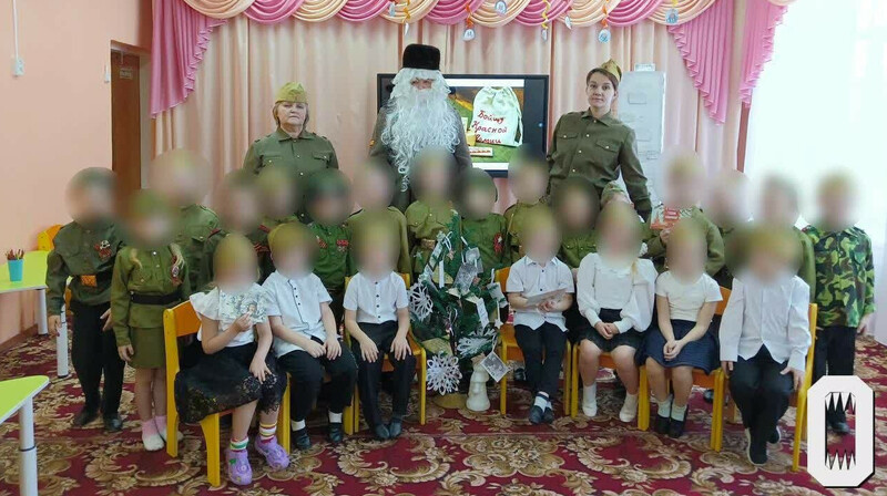 Пропаганда в детсадах: как в Калтане отпраздновали «военный Новый год»