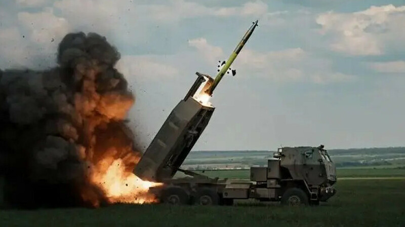 Байден готовит «историческую» поддержку Украины: что известно о масштабных поставках оружия