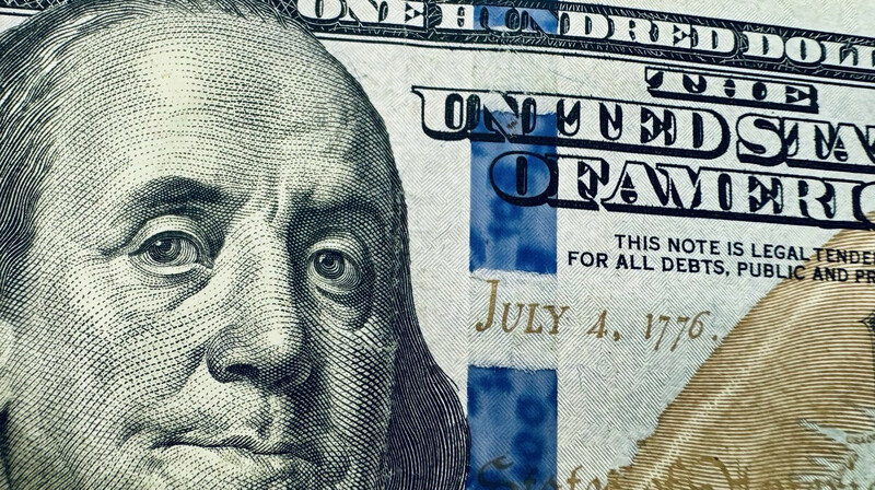 Тенге продолжает падение: стоимость валют, золота на 13 декабря