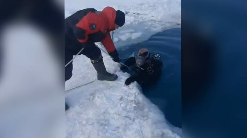 Машина ушла под лед на Балхаше: спаслись двое, тело третьего нашли водолазы