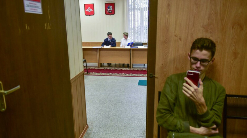 Московских школьников автоматически ставят на воинский учет
