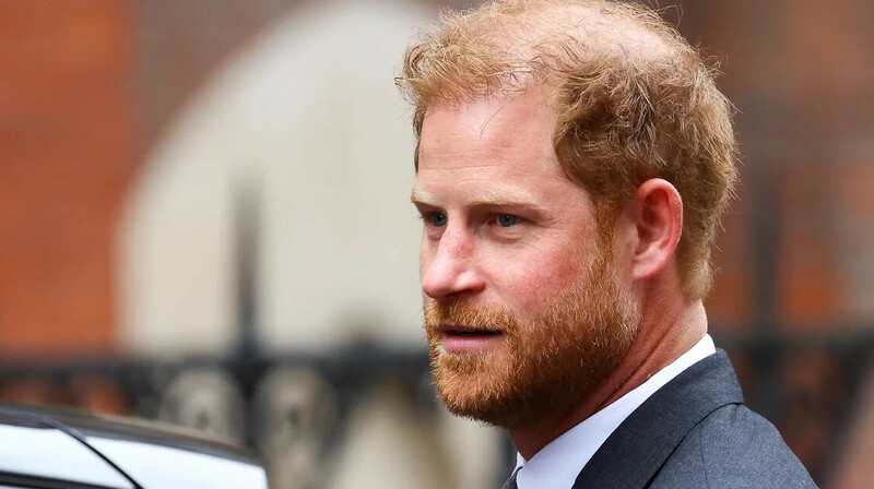 Медиакорпорация Мердока извинилась перед принцем Гарри за слежку