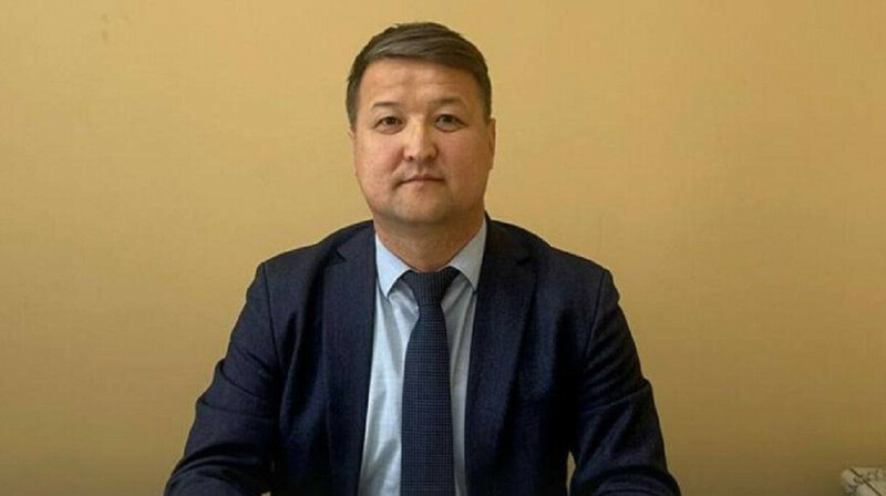 Замакима Семея стал подозреваемым по делу о травмировании учителя при установке елки
